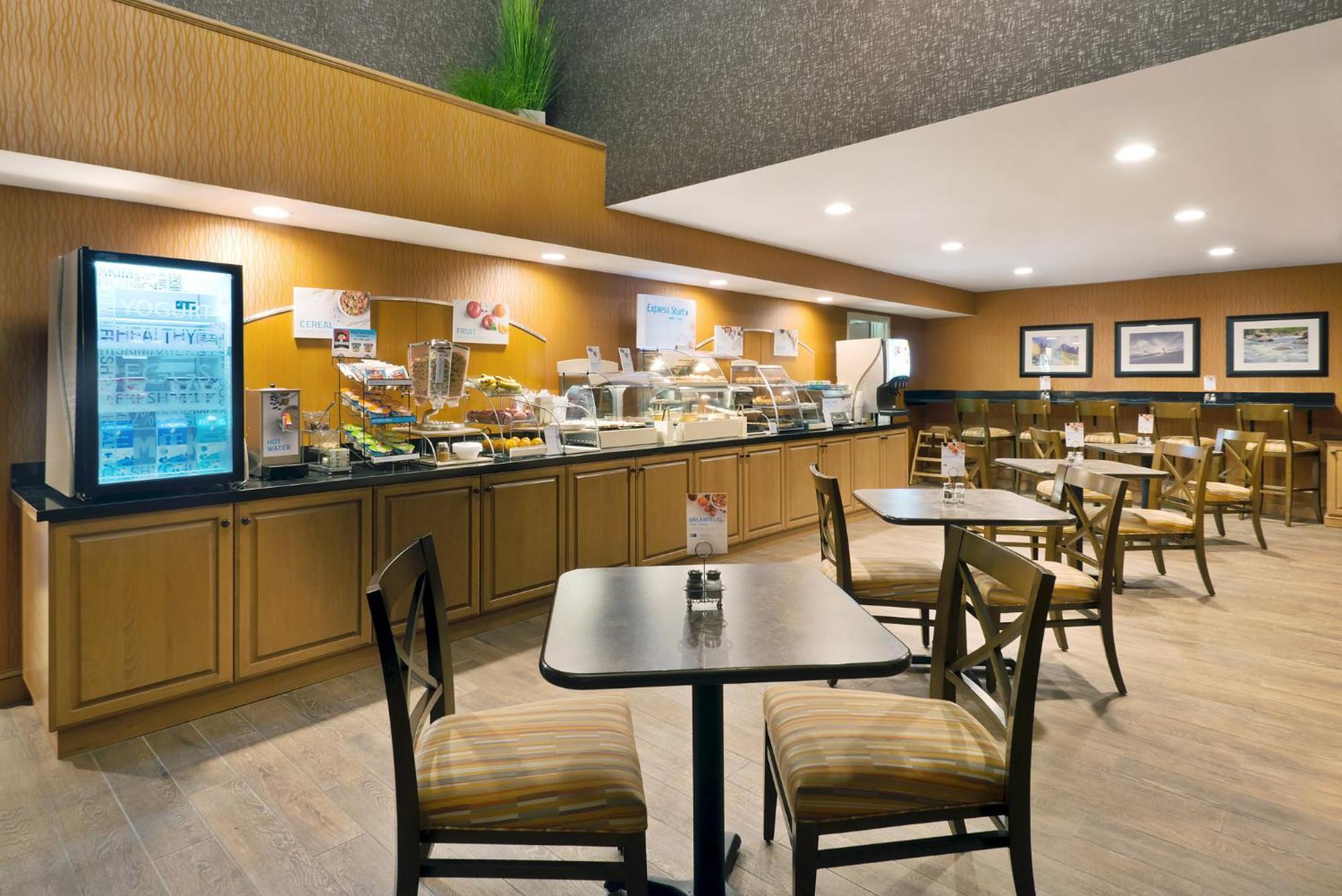 Holiday Inn Express Hotel & Suites Fraser Winter Park Area By Ihg מראה חיצוני תמונה